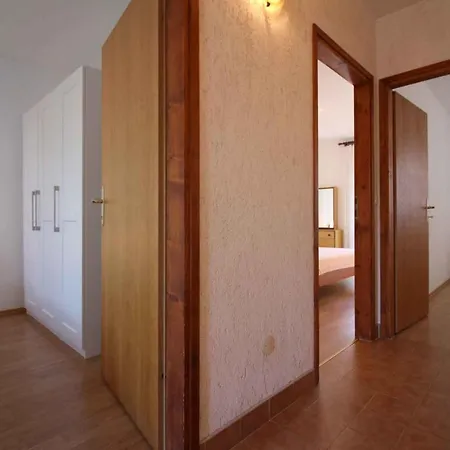 In Porec/istrien 9919 Holiday home *